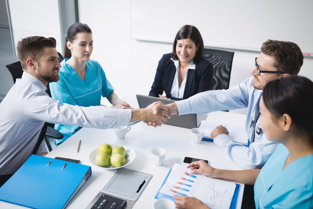 7 Essential Tips for Healthcare Professionals on Assignments in USA